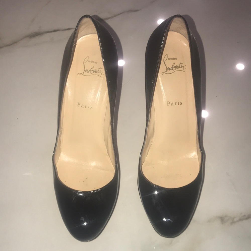 Bianca Louboutin Size: 41